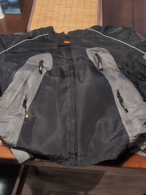 Men's Black & Gray Lightweight Performance Zip Jacket